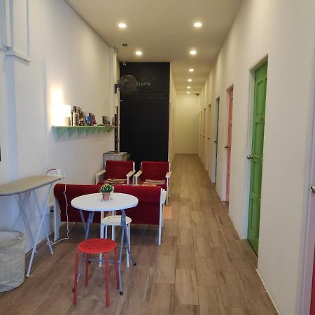 Ez Lodgings Kampong Gadong Dış mekan fotoğraf