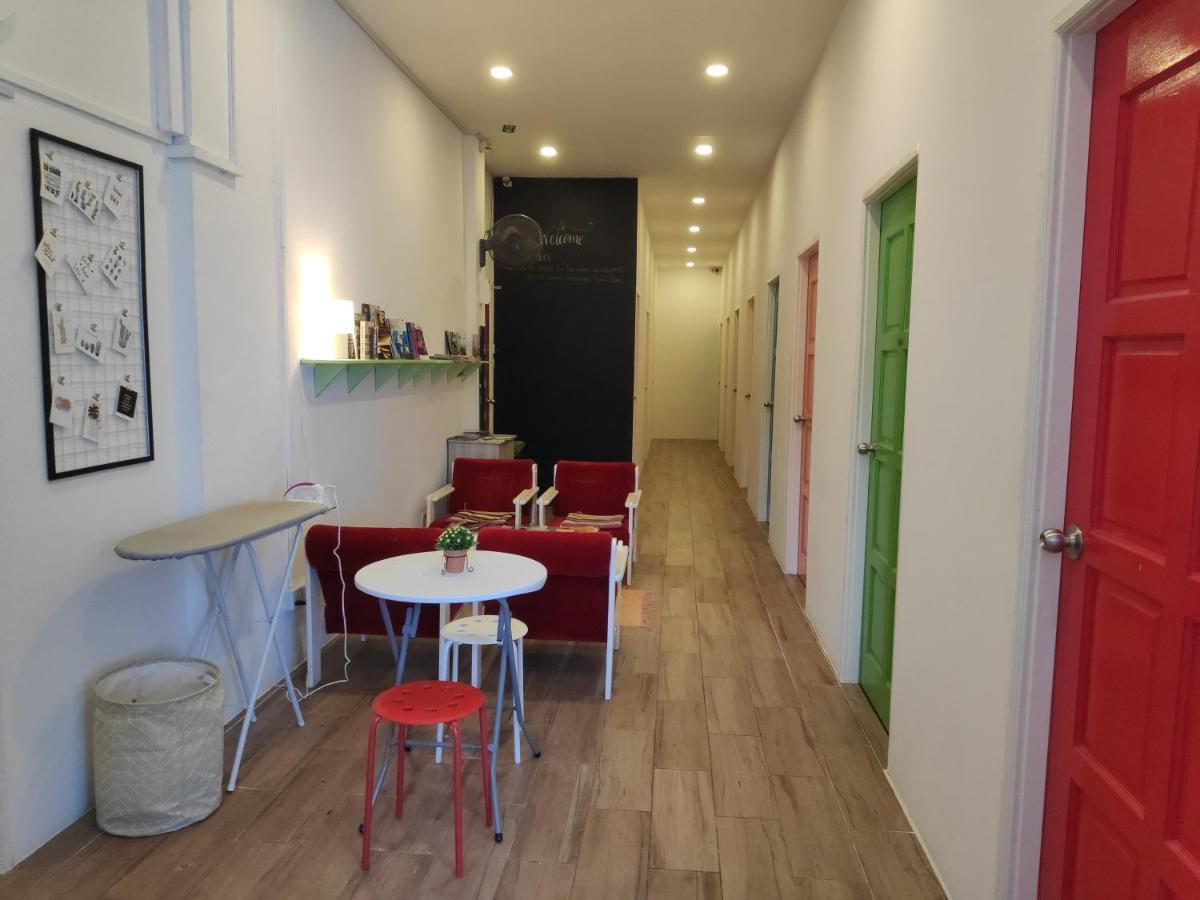 Ez Lodgings Kampong Gadong Dış mekan fotoğraf