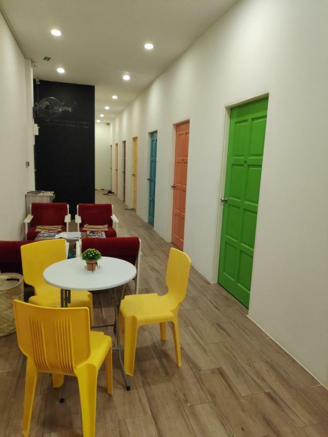 Ez Lodgings Kampong Gadong Dış mekan fotoğraf